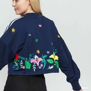 adidas original floral print cropped crew neck